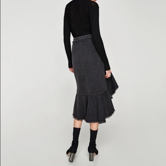 Zara Denim Skirt Black Asymmetric Ruffle Midi NWOT - Picture 2 of 8